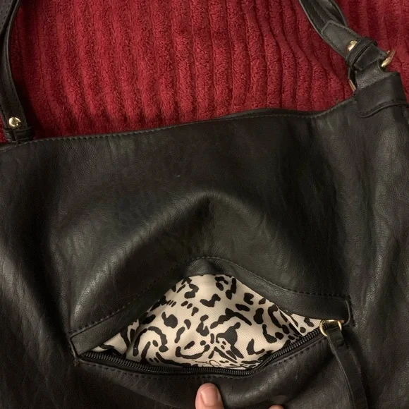 Jessica Simpson purse - Picture 2 of 5